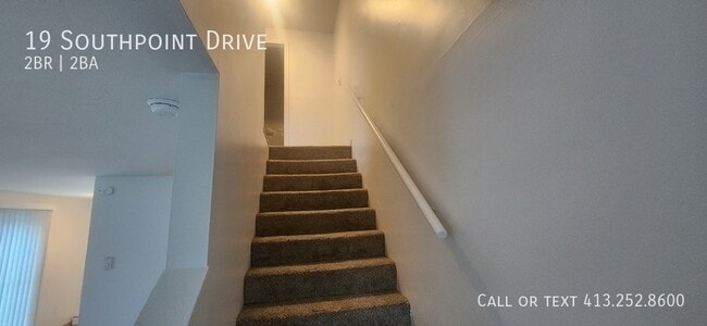 Building Photo - 19 Southpoint Dr