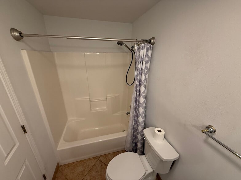 Building Photo - 13001 NE 89th St