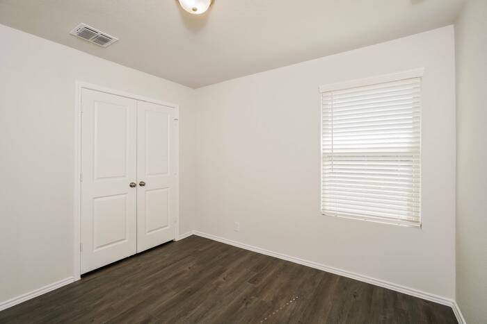 Building Photo - 9306 Evening Shade Ct