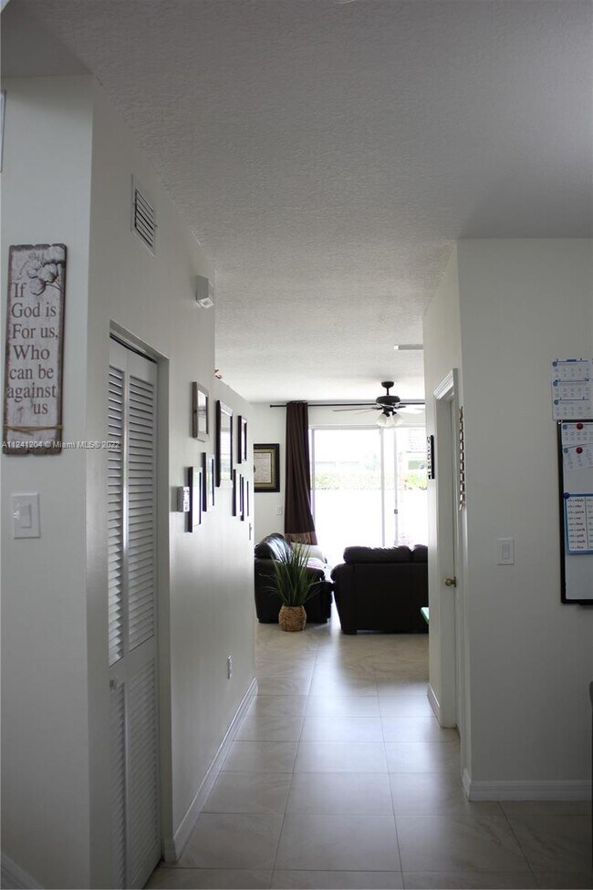 Building Photo - 803 SW 118th Ave