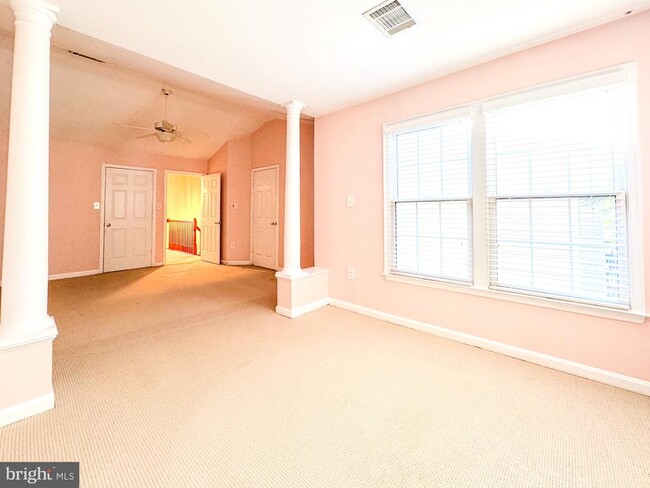 Building Photo - 11742 Valley Ridge Cir