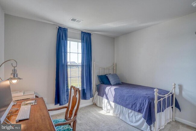 Building Photo - 414 Goodwick Dr