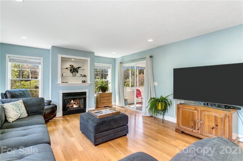 Building Photo - 21 Locust Meadow Ln