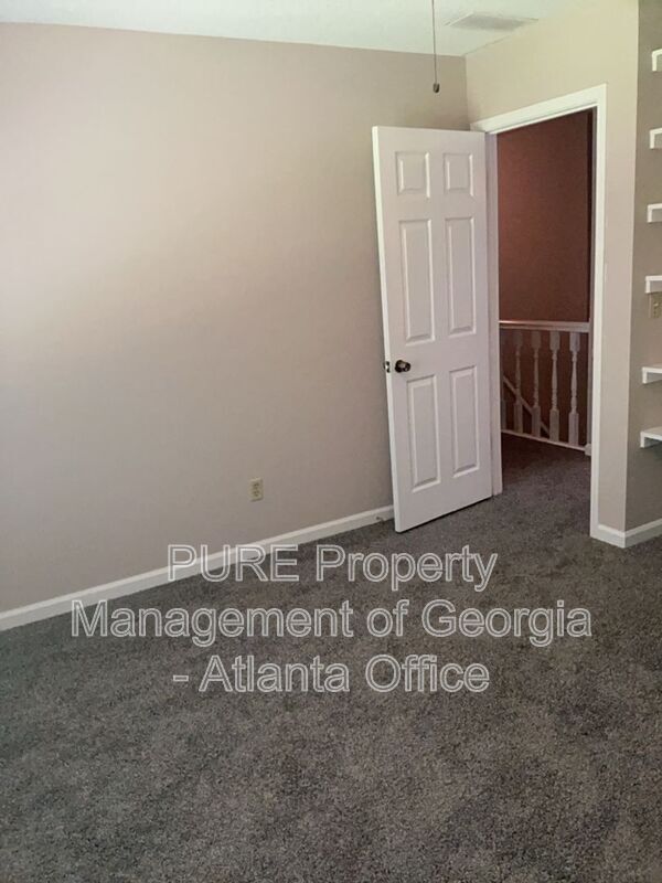 Building Photo - 1386 Stonehenge Ct