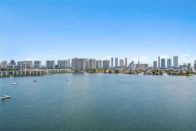Building Photo - 17111 Biscayne Blvd