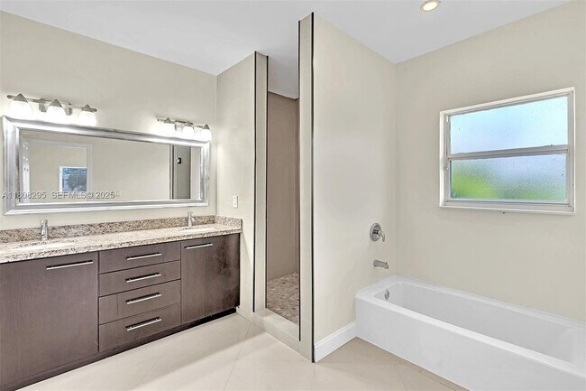 Building Photo - 2620 NE 214th St