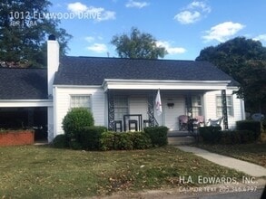 Building Photo - 1012 Elmwood Dr