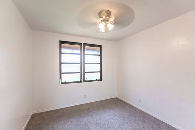 Building Photo - 3bd/2ba/garage in Miliani Town