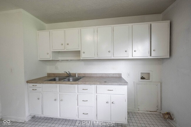 Building Photo - 8124 E 37th St
