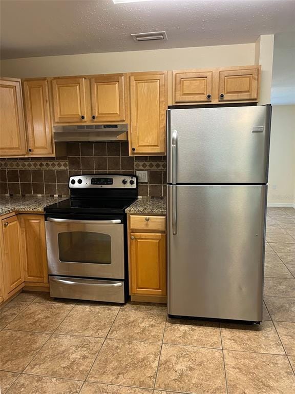 Building Photo - 122 NE 37th Terrace