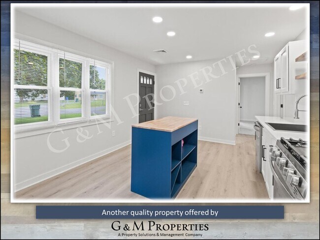 Building Photo - Fully Furnished 2-Bedroom Rental - Walk to Strong Hospital!