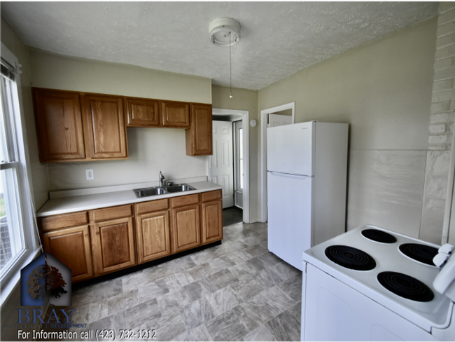 Building Photo - 1358 Willow St