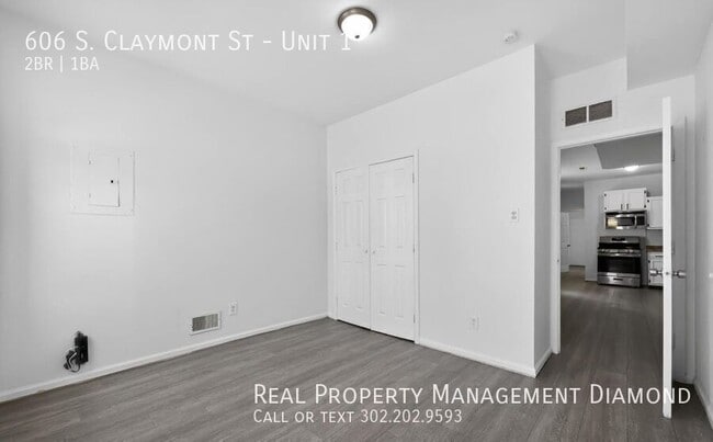 Building Photo - 606 S Claymont St