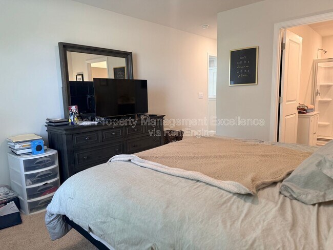 Building Photo - 58 Sweet Mdw Rd