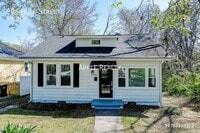 Building Photo - 906 Hale St