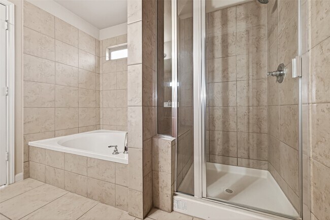 Building Photo - 19662 Little Pine Ln