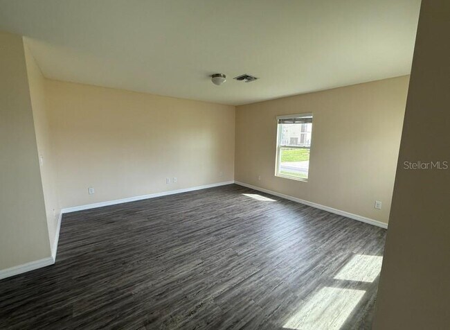 Building Photo - 11233 Kimberly Ave