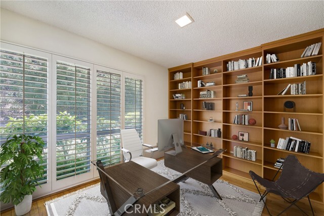 Building Photo - 26501 Cortina Dr