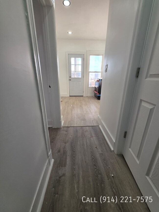 Building Photo - 243 Woodworth Ave