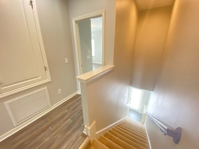 Building Photo - 7255 Shadeview Alley