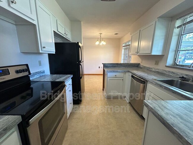 Building Photo - 4316 Maxlin Rd
