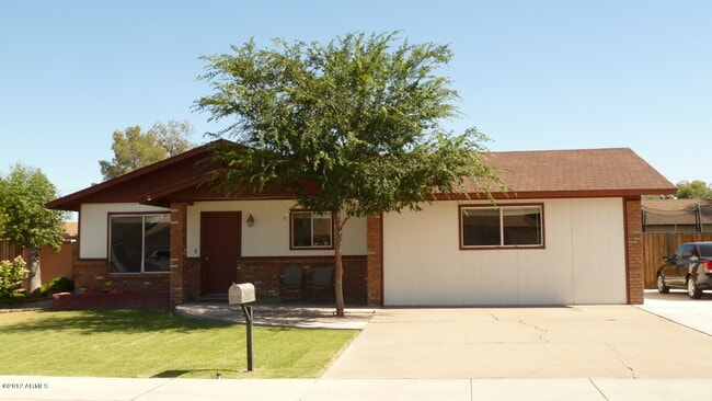 Building Photo - 121 E Olive Ave