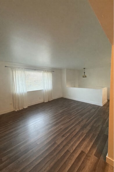 Building Photo - 7598 S 2290 W