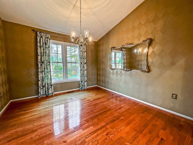 Building Photo - Magnificent 5 Bed 3 Bath Colonial Home Sitting On Massive Lot In Sought After Cabels Mills