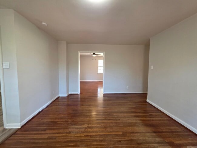 Building Photo - 15 Cliffwood Cir