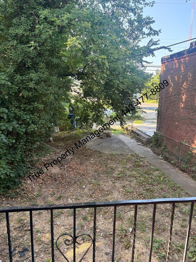 Building Photo - 3027 Wylie Ave