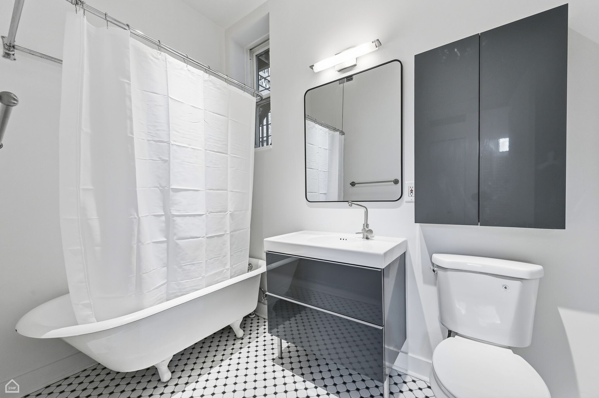 Building Photo - 947 N Kedzie Ave