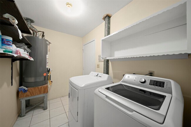 Building Photo - 8407 Stroud Dr