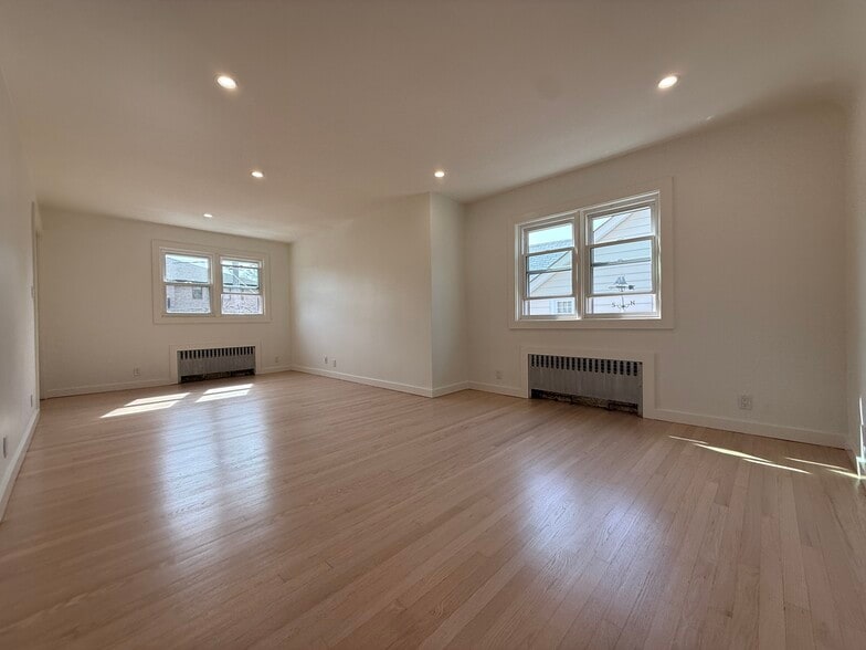 Building Photo - 49 Grant Ave