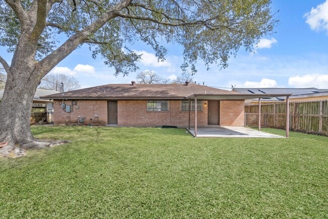 Building Photo - 1409 Conrad Sauer Dr