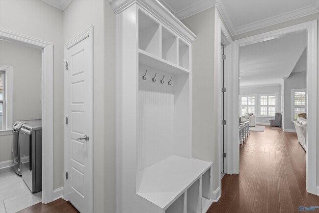 Building Photo - 112 Summer Walk Ln