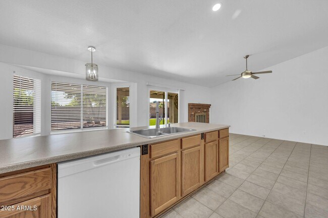 Building Photo - 8713 N 109th Ave