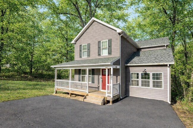 Building Photo - 301 Rollason Dr