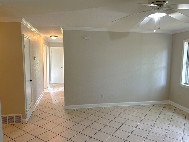 Building Photo - 3130 Fairmeadow Horn Lake, MS 38637