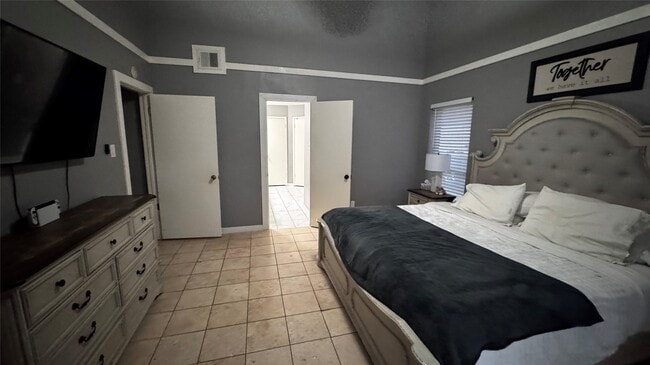 Building Photo - 21418 Park Mt Dr