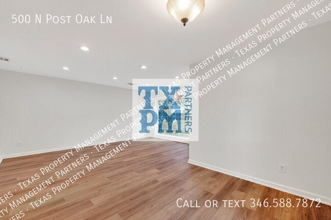 Building Photo - 500 N Post Oak Ln