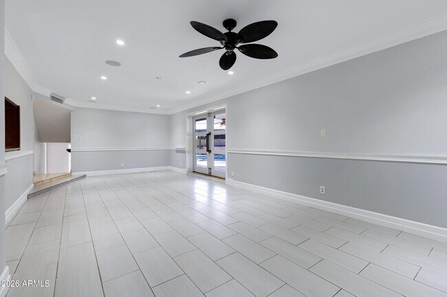 Building Photo - 1627 E Fremont Dr