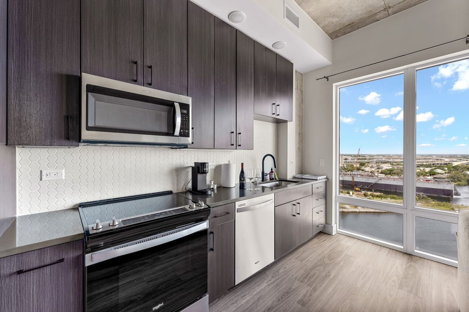 Building Photo - 617 N 12th St