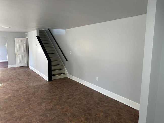 Building Photo - 32_513