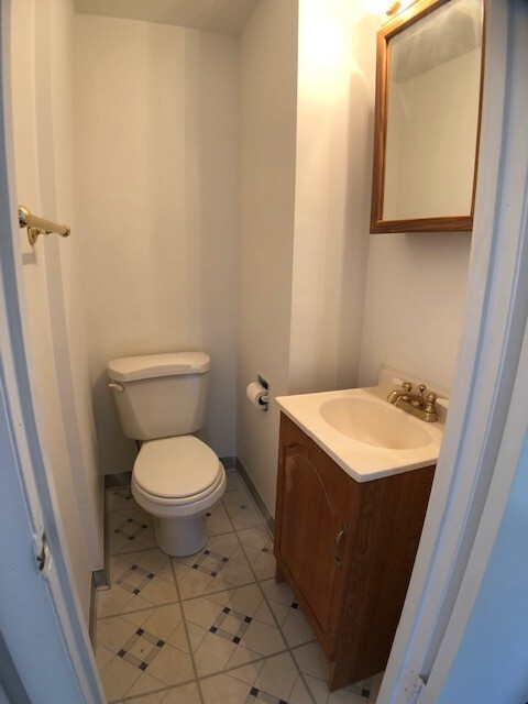 Building Photo - Great space in Rockville!