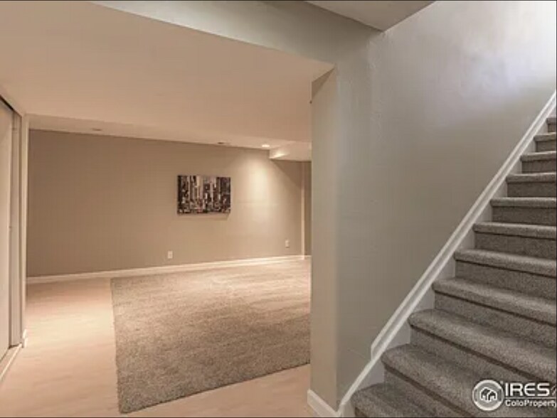 Building Photo - 1364 E Weldona Way