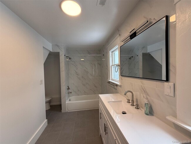 Building Photo - 144 Jersey Ave