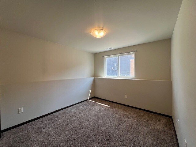Building Photo - 427 Diamond Ridge Blvd