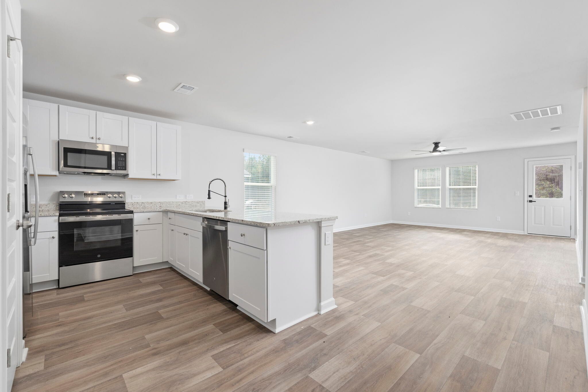 Building Photo - 6299 Swainson St SW