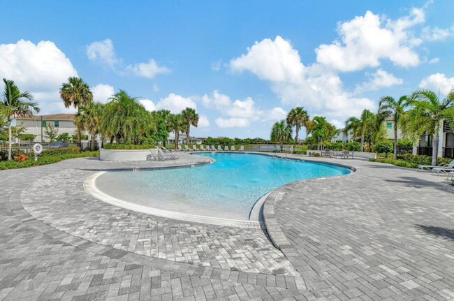 Building Photo - 1067 Rio Ct