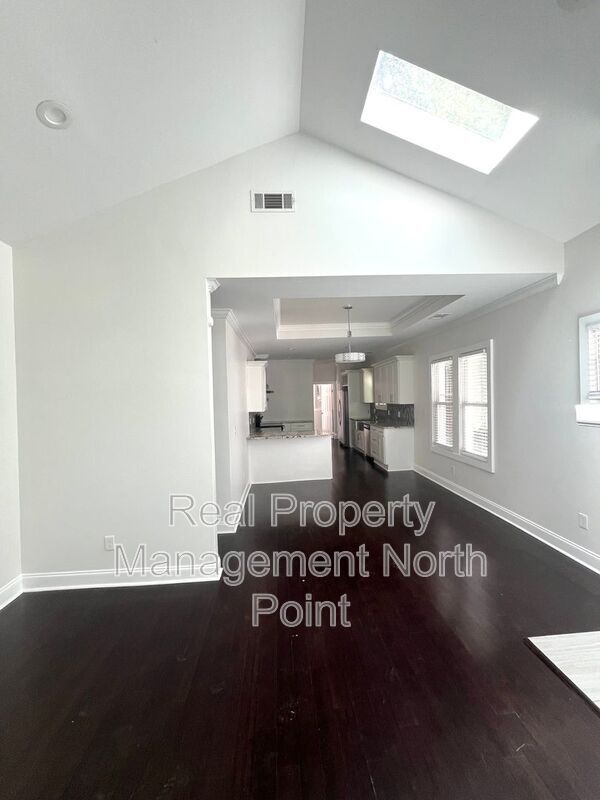 Building Photo - 954 Byron Dr SW